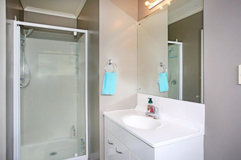 Photo of property in 14a Collingwood Road, Waiuku, 2123