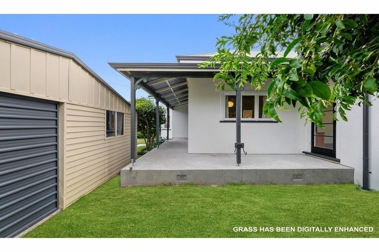 Photo of property in 169 Geraldine Street, Edgeware, Christchurch, 8013