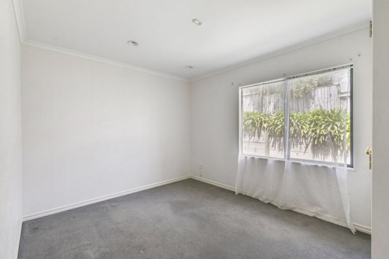 Photo of property in 2 Buckingham Place, Bethlehem, Tauranga, 3110