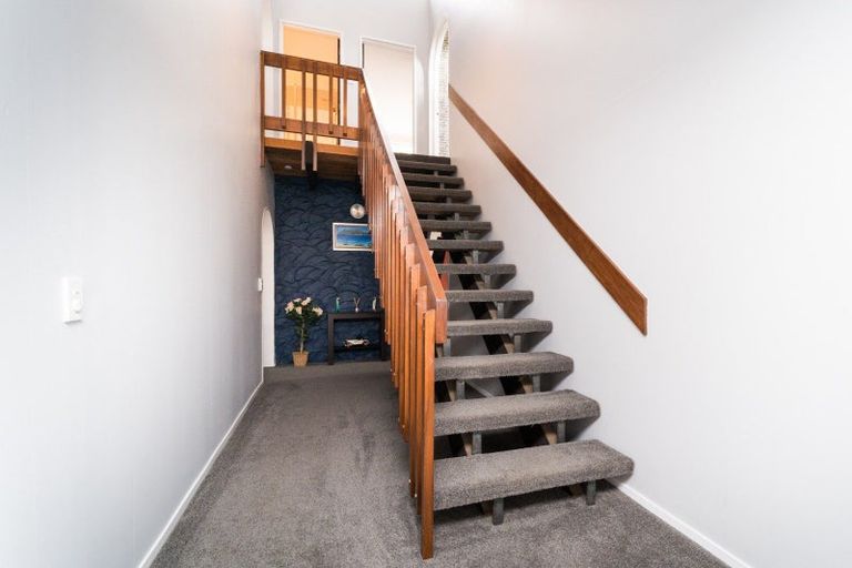 Photo of property in 16 Akaroa Avenue, Awapuni, Palmerston North, 4412