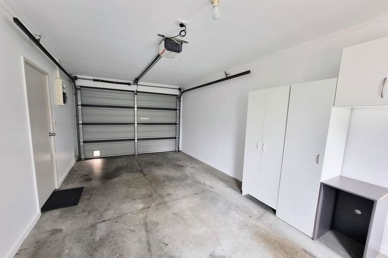 Photo of property in 3/520 Don Buck Road, Westgate, Auckland, 0614