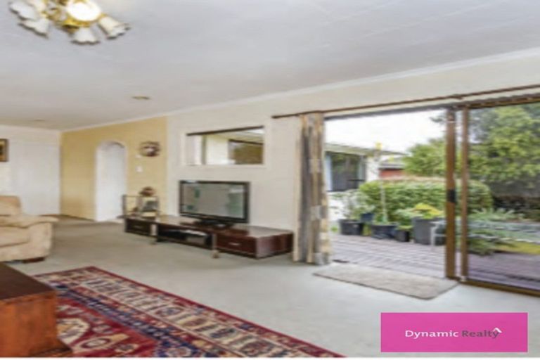 Photo of property in 35 Warren Crescent, Hillmorton, Christchurch, 8025