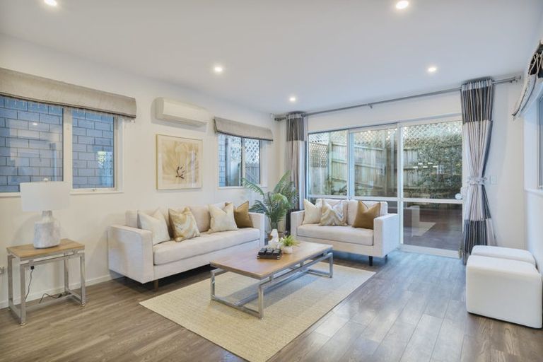 Photo of property in 22 Sunshine Boulevard, Sunnyvale, Auckland, 0612