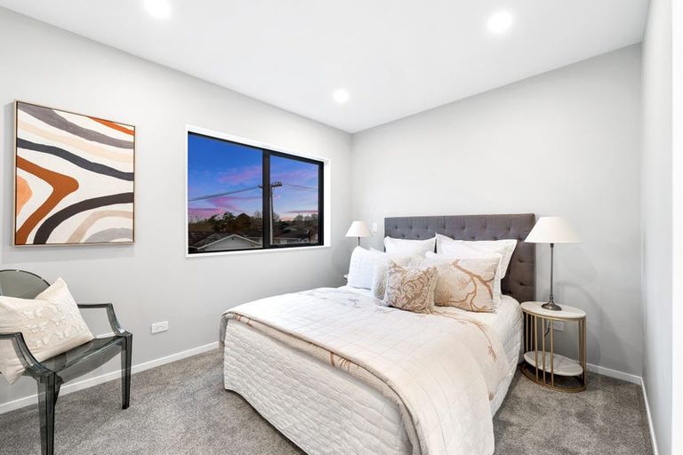 Photo of property in 13b Windermere Crescent, Blockhouse Bay, Auckland, 0600