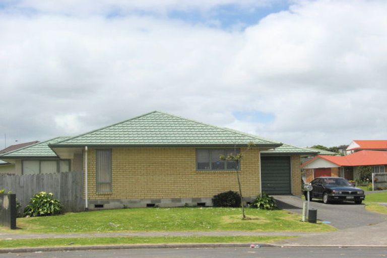Photo of property in 64 Bellville Drive, Clendon Park, Auckland, 2103