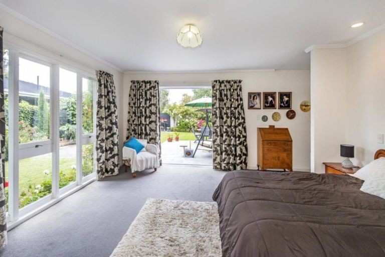 Photo of property in 11 Hanover Place, Ilam, Christchurch, 8041