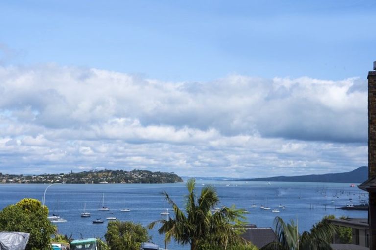 Photo of property in 2/9 Takutai Avenue, Bucklands Beach, Auckland, 2012