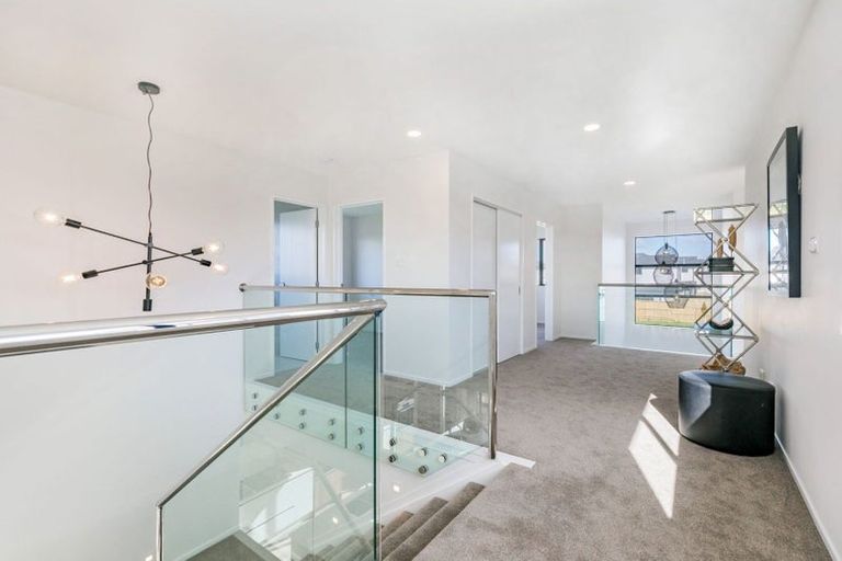 Photo of property in 24 Observation Green, Hobsonville, Auckland, 0616