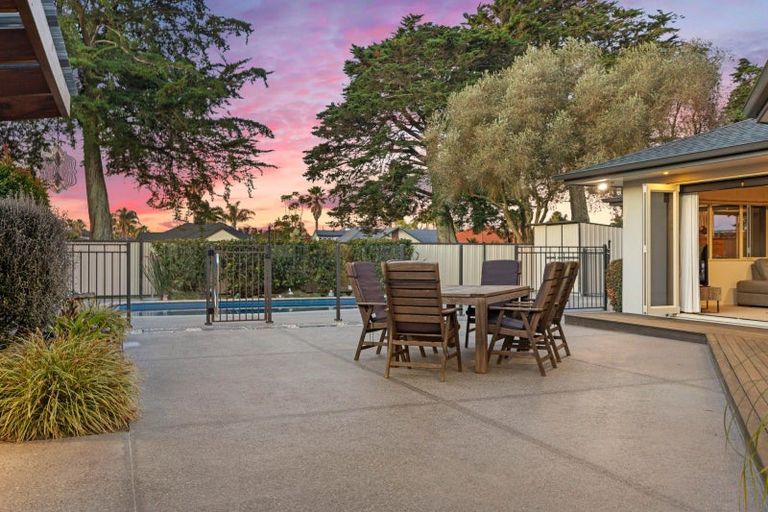 Photo of property in 165 Gravatt Road, Papamoa Beach, Papamoa, 3118
