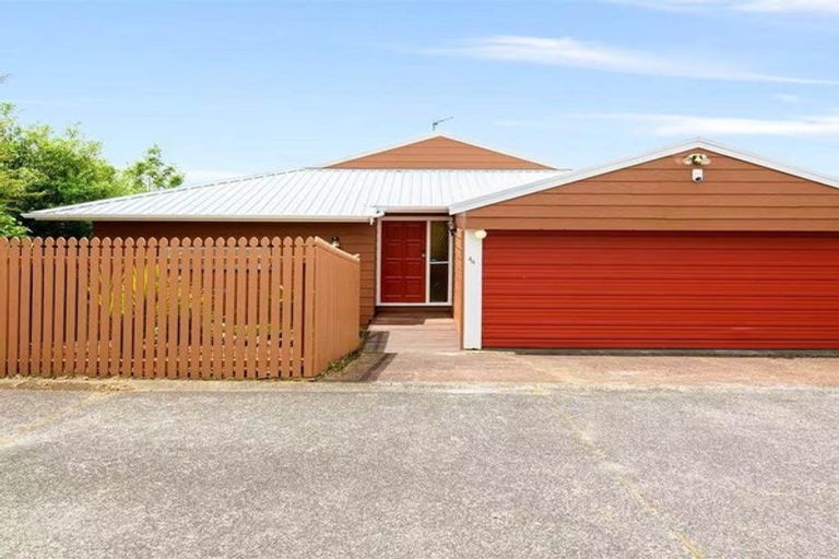 Photo of property in 44 Rhinevale Close, Henderson, Auckland, 0612