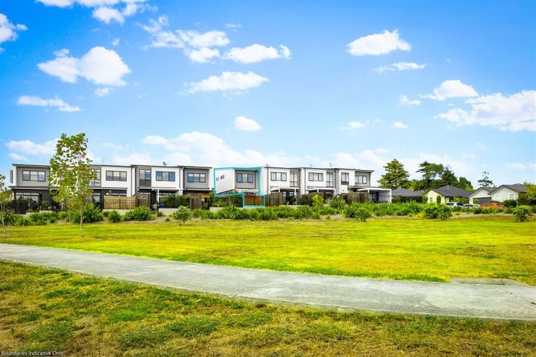 Photo of property in 12a Dida Park Drive, Kumeu, 0810