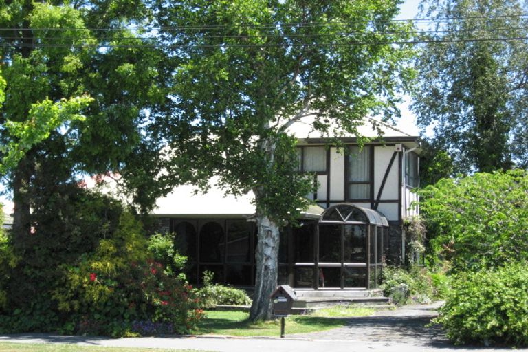 Photo of property in 277 Avonhead Road, Avonhead, Christchurch, 8042