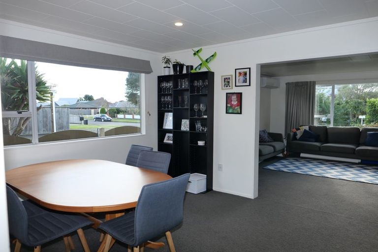 Photo of property in 17a Andrew Street, Waikanae, 5036