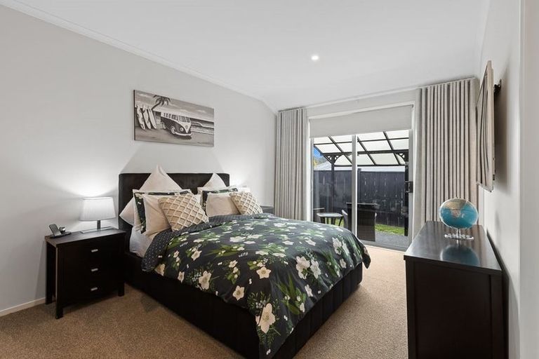 Photo of property in 6 Huarahi Pai Road, Huapai, Kumeu, 0810