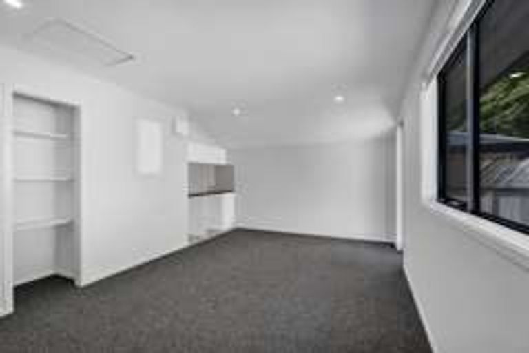 Photo of property in 8a Frederick Place, Whalers Gate, New Plymouth, 4310