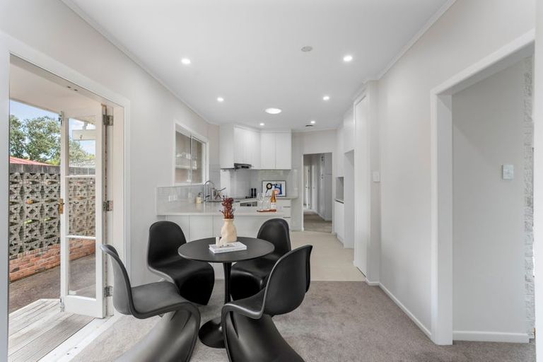 Photo of property in 186 Rangatira Road, Beach Haven, Auckland, 0626