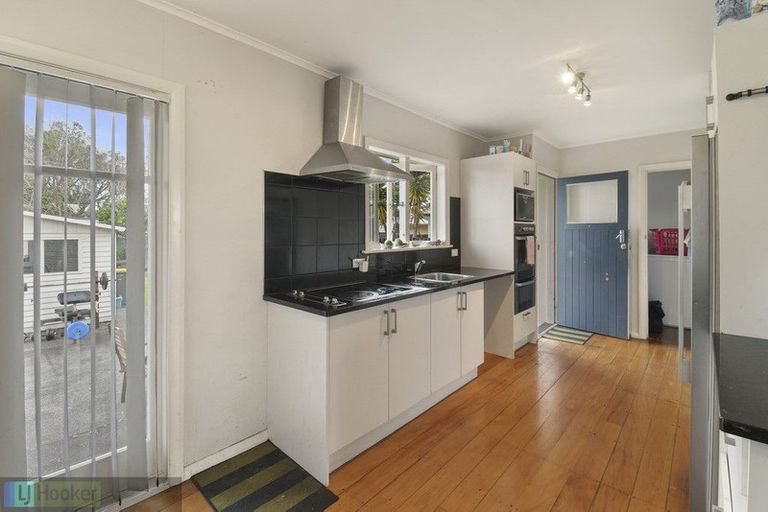 Photo of property in 10 Rollerson Street, Papakura, 2110