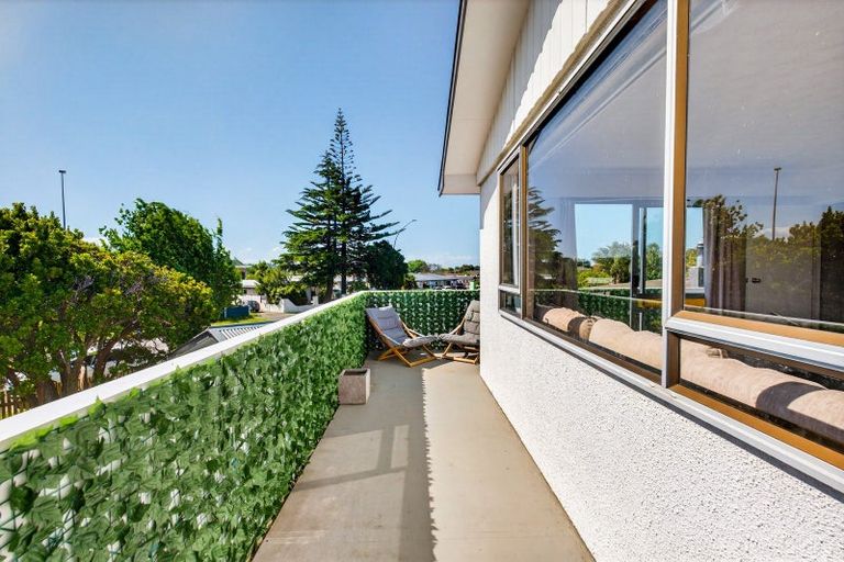 Photo of property in 138 Gloucester Street, Taradale, Napier, 4112