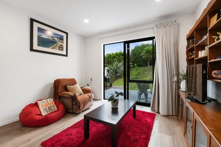 Photo of property in 61 Godfrey Drive, Orewa, 0931