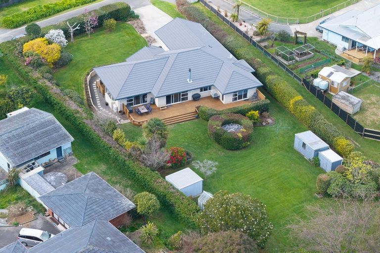 Photo of property in 47 Railway Terrace, Ohau, Levin, 5570