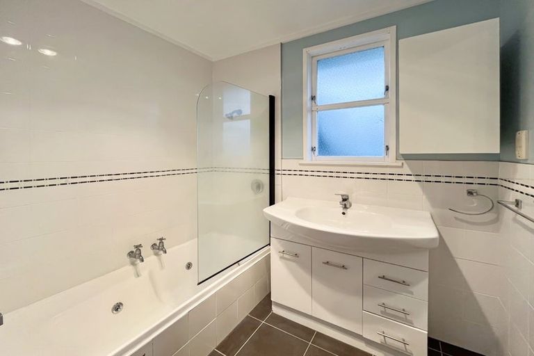 Photo of property in 9 Leslie Avenue, Cloverlea, Palmerston North, 4412