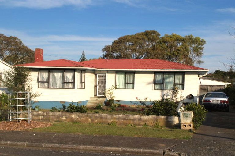 Photo of property in 72 Blake Road, Mangere East, Auckland, 2024