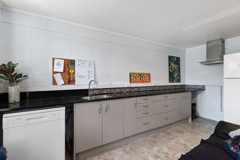 Photo of property in 57 Hillcrest Road, Hillcrest, Hamilton, 3216