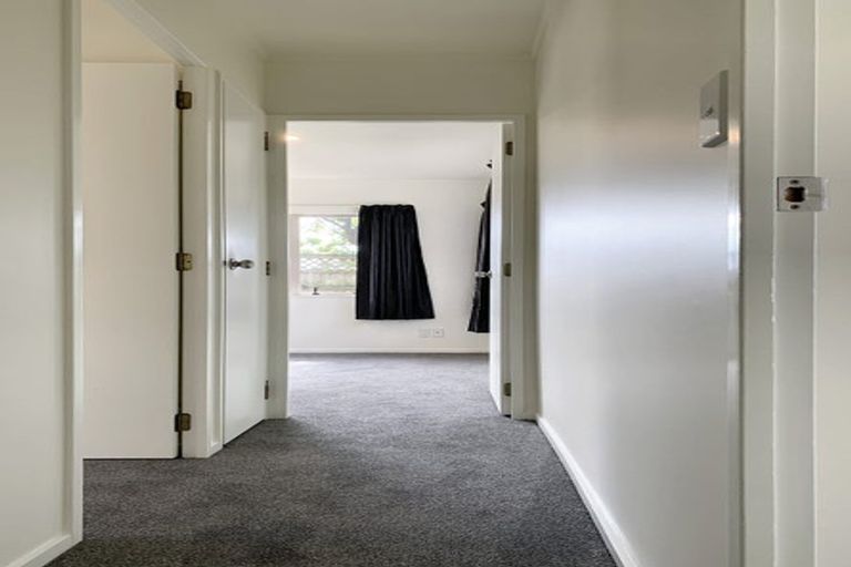 Photo of property in 10/520 Don Buck Road, Westgate, Auckland, 0614