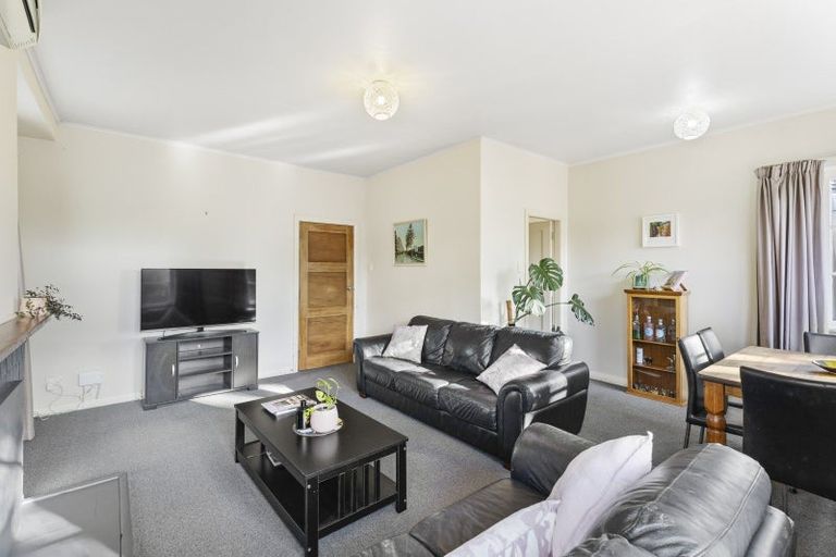 Photo of property in 54 Savage Crescent, West End, Palmerston North, 4412