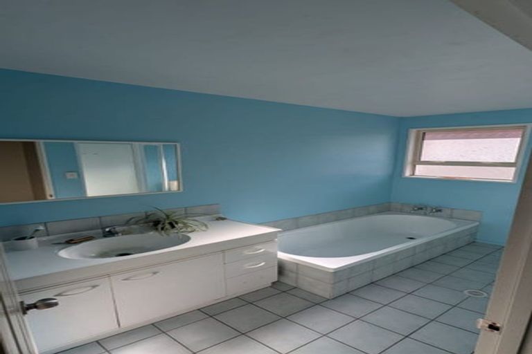 Photo of property in 9f Crohane Place, Addington, Christchurch, 8024