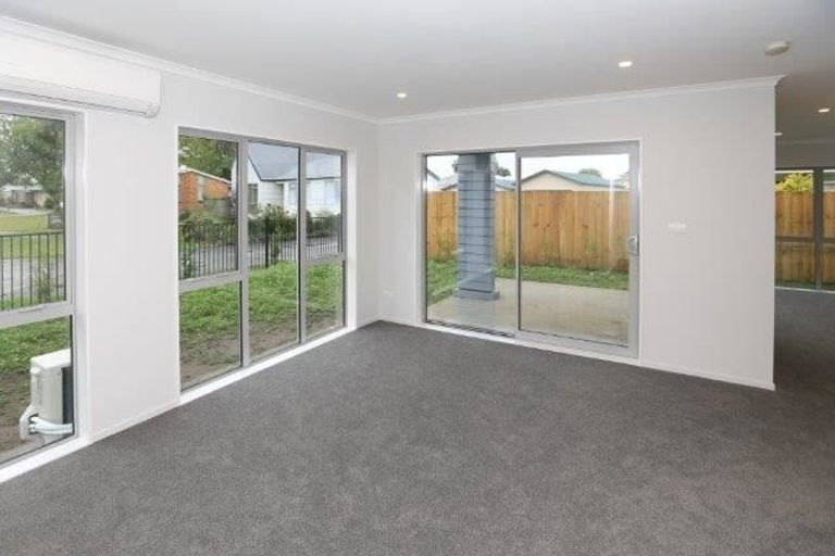 Photo of property in 1/11 Crosher Place, Silverdale, Hamilton, 3216