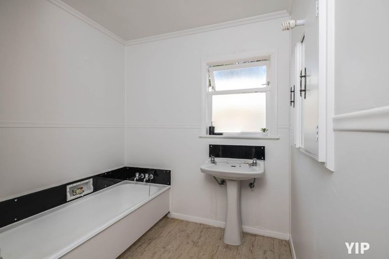 Photo of property in 7 Arapiko Street, Johnsonville, Wellington, 6037