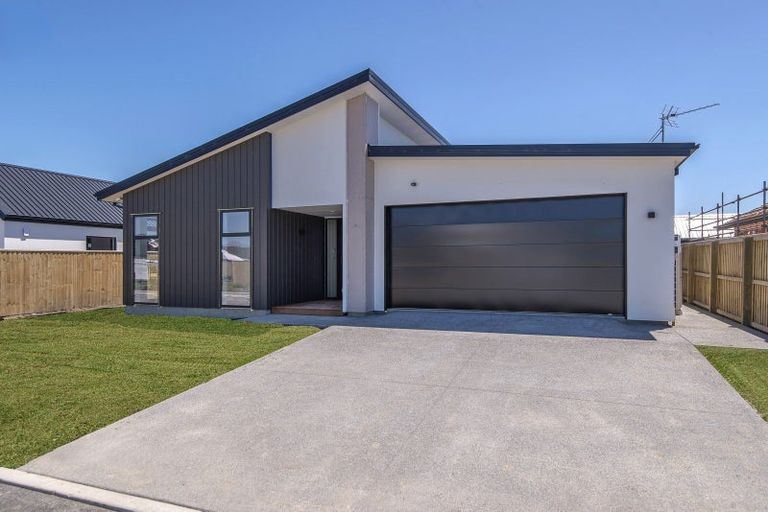 Photo of property in 5 Pipipi Lane, Halswell, Christchurch, 8025