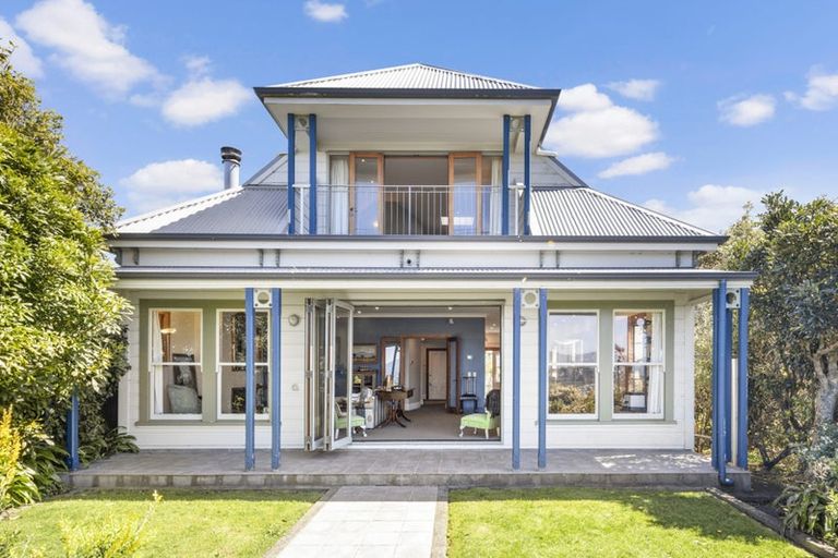 Photo of property in 65 Orangi Kaupapa Road, Northland, Wellington, 6012