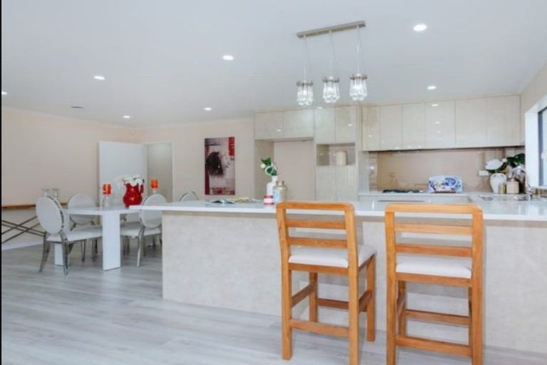 Photo of property in 22a Kamara Road, Glen Eden, Auckland, 0602