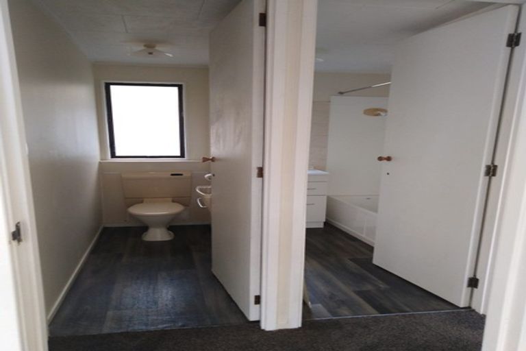 Photo of property in 11 Arde Place, Massey, Auckland, 0614