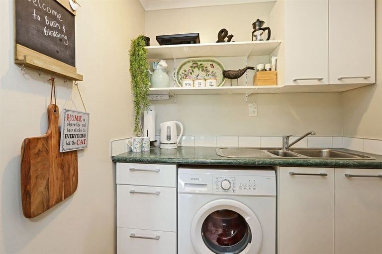 Photo of property in 9 Reeve Drive, Havelock North, 4130