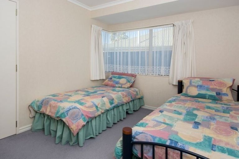 Photo of property in 6 Poinsettia Place, Mount Maunganui, 3116