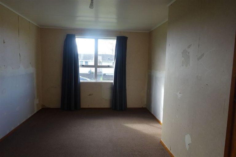 Photo of property in 2 Arnhem Place, Pukekohe, 2120