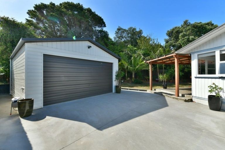 Photo of property in 10 Wiriana Place, Stanmore Bay, Whangaparaoa, 0932