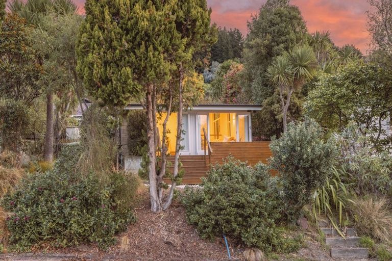 Photo of property in 79a Port Hills Road, Heathcote Valley, Christchurch, 8022