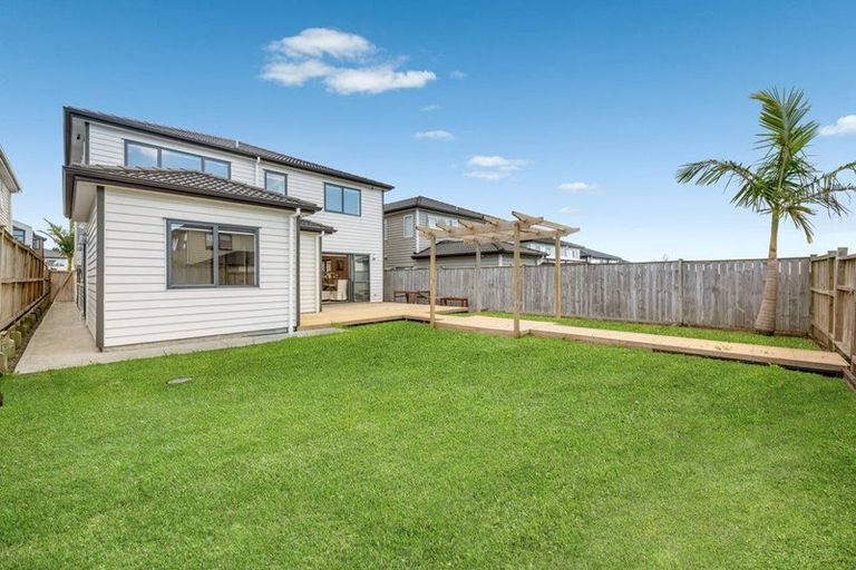 Photo of property in 20 Tinaku Road, Flat Bush, Auckland, 2019