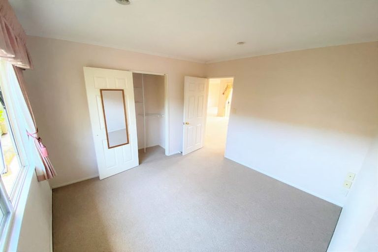 Photo of property in 22 Nuneaton Drive, Flat Bush, Auckland, 2019