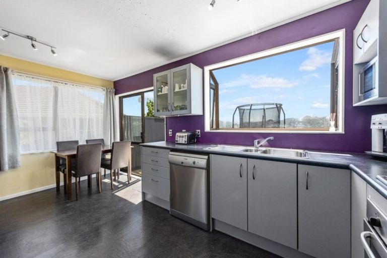 Photo of property in 13 Fenchurch Grove, Stokes Valley, Lower Hutt, 5019