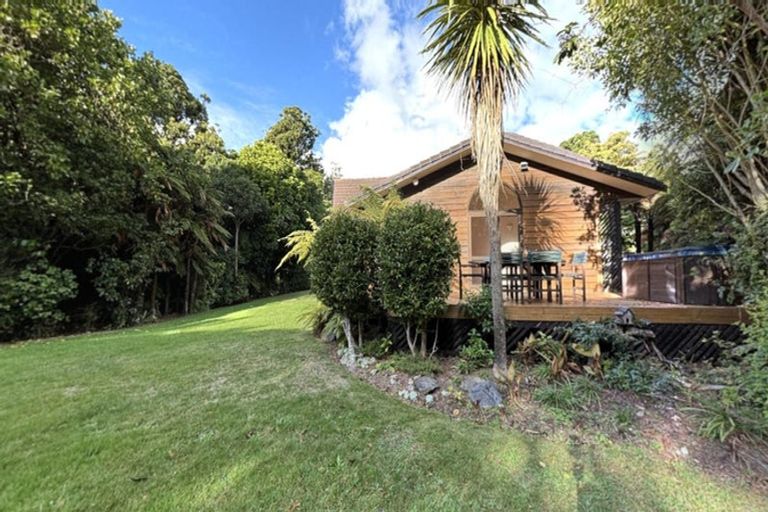 Photo of property in 24 Manu Grove, Waikanae, 5036