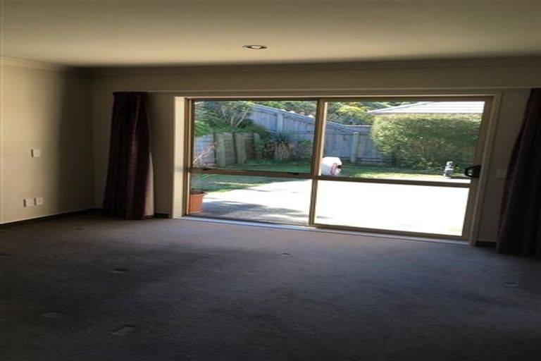 Photo of property in 39 Gandalf Crescent, Paraparaumu, 5032