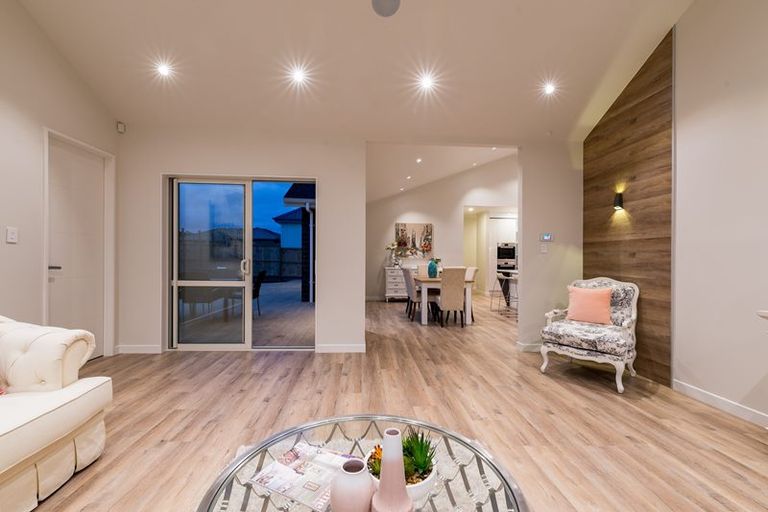 Photo of property in 5 Gemscott Crescent, Huapai, Kumeu, 0810