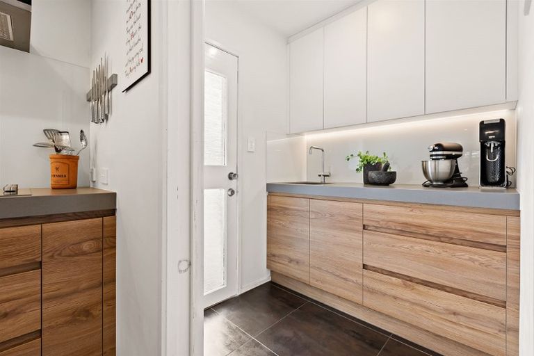 Photo of property in 9 Roysfield Lane, Sunnyhills, Auckland, 2010