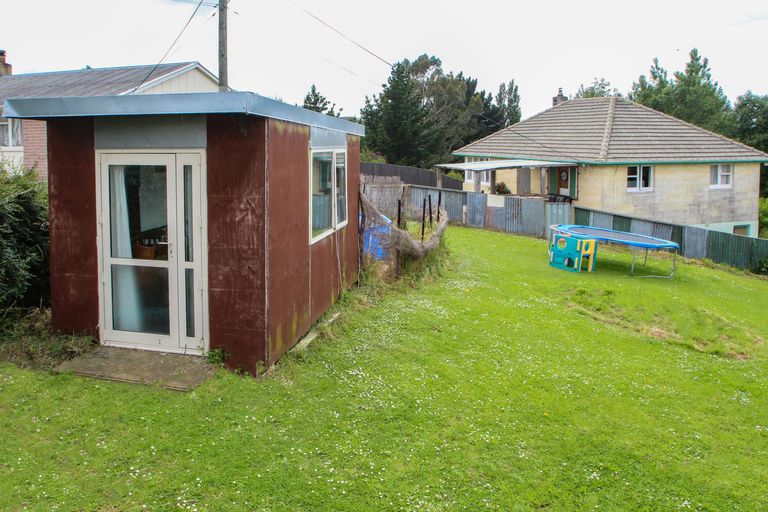Photo of property in 15 Blyth Street, Holmes Hill, Oamaru, 9401