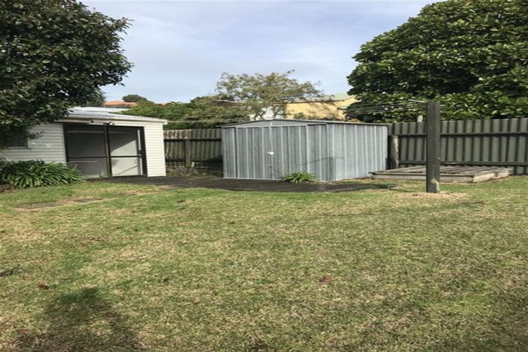 Photo of property in 5 Mataura Place, Clover Park, Auckland, 2019